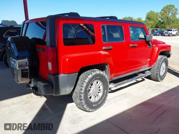 ✅ 2009 Hummer H3 SUV • VIN: 5GTEN13E598111137 • Lot: 43454063. Wystawiony na IAAI z przebiegiem 201 142 mil. Bezpłatny archiwum sprzedaży aukcyjnych z USA i szczegółowy raport historii pojazdu na DreamBid. Zdjęcie 4.