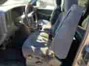 2001 Chevrolet Silverado 1500 LT z VIN 1GCEC19T41Z189653, wystawiony jako Copart lot #49685925 z przebiegiem 393 922 mil mil oraz Szkoda całkowita • Salvage title. Historia ofert i sprzedaży dostępna na DreamBid. Obrazek 7.