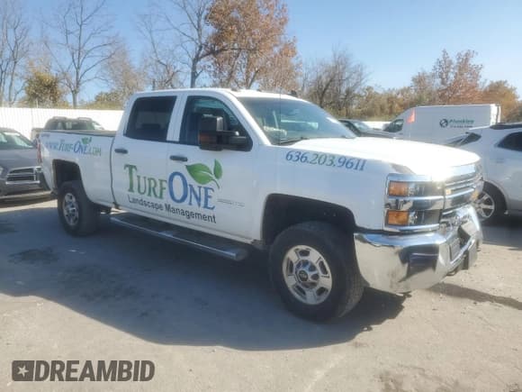 ✅ 2016 Chevrolet Silverado 2500HD Work Truck • VIN: 1GC1KUEG2GF198230 • Лот: 91877325. Опубликован ранее на Copart с пробегом 210 311 миль. Бесплатный доступ к архиву аукционных продаж из США и подробный отчёт об истории автомобиля на DreamBid. Изображение 4.