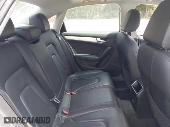 ✅ 2011 Audi A4 Premium • VIN: WAUBFAFLXBN019981 • Лот: 43049315. Опубликован ранее на IAAI с пробегом 178 736 миль. Бесплатный доступ к архиву аукционных продаж из США и подробный отчёт об истории автомобиля на DreamBid. Изображение 8.