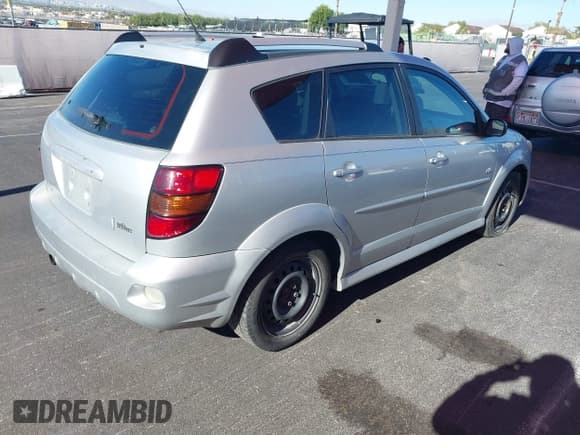 ✅ 2006 Pontiac Vibe • VIN: 5Y2SL65836Z401581 • Lot: 43761791. Wystawiony na IAAI z przebiegiem 289 184 mil. Bezpłatny archiwum sprzedaży aukcyjnych z USA i szczegółowy raport historii pojazdu na DreamBid. Zdjęcie 4.