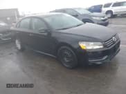 ✅ 2012 Volkswagen Passat S • VIN: 1VWAP7A35CC055061 • Lot: 41745199. Wystawiony na IAAI z przebiegiem 203 266 mil. Bezpłatny archiwum sprzedaży aukcyjnych z USA i szczegółowy raport historii pojazdu na DreamBid. Zdjęcie 1.