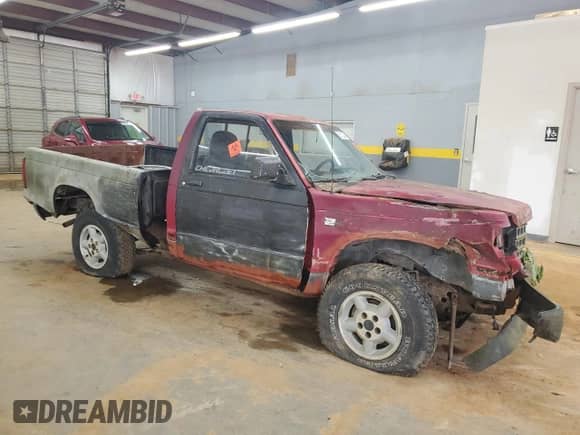 1989 Chevrolet S-10 EL X81 с VIN 1GCCT14Z3K2267420, выставлен на аукционе Copart как лот 56132345 с пробегом 283 383 миль миль и Списание • Salvage title. История ставок и продаж доступна на DreamBid. Изображение 4.