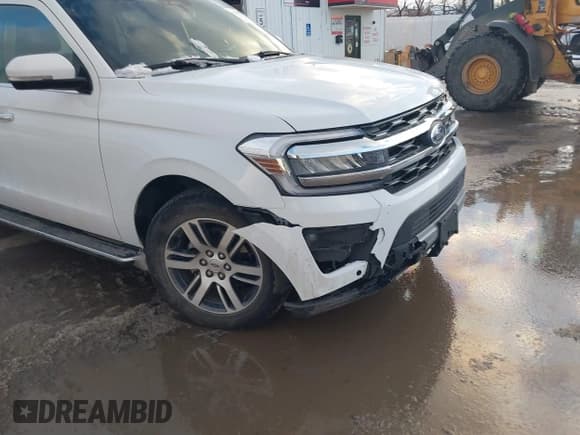 ✅ 2023 Ford Expedition Max Limited • VIN: 1FMJK1K83PEA50648 • Lot: 41396774. Listed on IAAI with 50,737 mi. Free auction sales archive from the USA and detailed vehicle history report at DreamBid. Image 17.