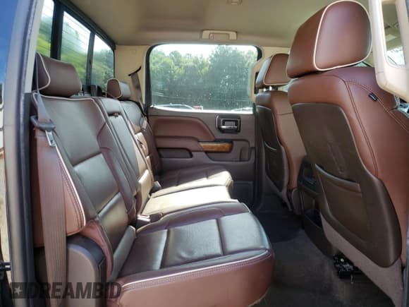 ✅ 2014 Chevrolet Silverado 1500 High Country • VIN: 3GCUKTECXEG512237 • Лот: 63100525. Опубликован ранее на Copart с пробегом 263 137 миль. Бесплатный доступ к архиву аукционных продаж из США и подробный отчёт об истории автомобиля на DreamBid. Изображение 10.