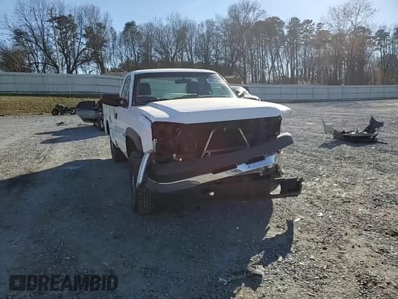 ✅ 2007 Chevrolet Silverado 2500HD Work Truck • VIN: 1GCHK24D47E109449 • Лот: 46075665. Опубликован ранее на Copart с пробегом 318 211 миль. Бесплатный доступ к архиву аукционных продаж из США и подробный отчёт об истории автомобиля на DreamBid. Изображение 11.