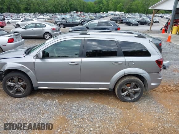 ✅ 2016 Dodge Journey Crossroad • VIN: 3C4PDCGG1GT107577 • Лот: 42278767. Опубликован ранее на IAAI с пробегом 187 510 миль. Бесплатный доступ к архиву аукционных продаж из США и подробный отчёт об истории автомобиля на DreamBid. Изображение 14.