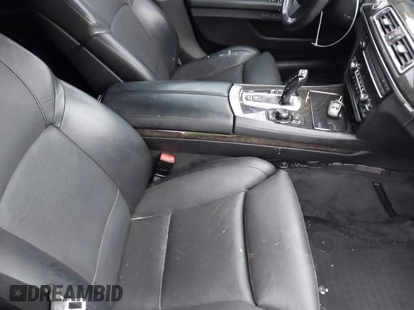 ✅ 2011 BMW 7 Series 750Li • VIN: WBAKB8C51BCY66264 • Lot: 43589331. Wystawiony na IAAI z przebiegiem 94 620 mil. Bezpłatny archiwum sprzedaży aukcyjnych z USA i szczegółowy raport historii pojazdu na DreamBid. Zdjęcie 5.