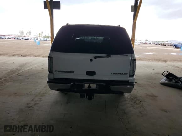 ✅ 2005 Chevrolet Suburban LT • VIN: 3GNEC16Z35G294867 • Лот: 55535585. Опубликован ранее на Copart с пробегом Не указан. Бесплатный доступ к архиву аукционных продаж из США и подробный отчёт об истории автомобиля на DreamBid. Изображение 6.