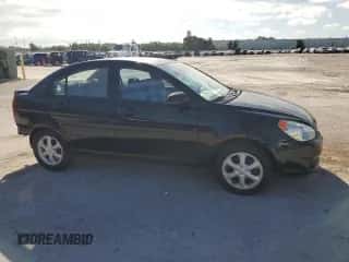 2008 Hyundai Accent GLS z VIN KMHCN46C08U184833, wystawiony jako Copart lot #60647344 z przebiegiem 129 037 mil mil oraz Szkoda całkowita • Salvage title. Historia ofert i sprzedaży dostępna na DreamBid. Obrazek 4.