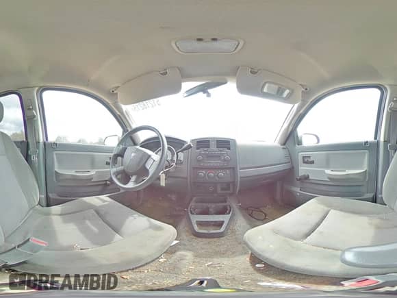 ✅ 2006 Dodge Dakota ST • VIN: 1D7HE28N26S701982 • Лот: 51218215. Размещён на Copart с пробегом 169 678 миль миль. Получите бесплатный доступ к архиву аукционных продаж из США и посмотрите подробный отчёт об истории автомобиля на DreamBid. Изображение 12.