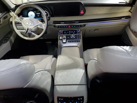 ✅ 2024 Hyundai Palisade Calligraphy • VIN: KM8R7DGE4RU683317 • Лот: 82110044. Опубликован ранее на Copart с пробегом 21 574 миль. Бесплатный доступ к архиву аукционных продаж из США и подробный отчёт об истории автомобиля на DreamBid. Изображение 8.