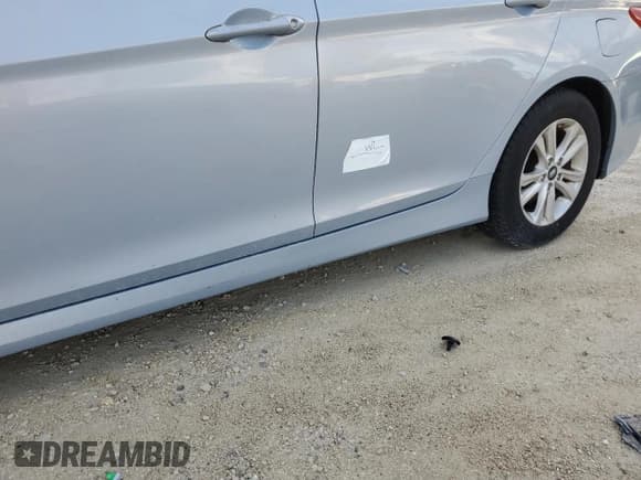 ✅ 2014 Hyundai Sonata GLS • VIN: 5NPEB4ACXEH934581 • Lot: 74085654. Listed on Copart with 60,400 mi. Free auction sales archive from the USA and detailed vehicle history report at DreamBid. Image 12.