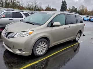 ✅ 2015 Toyota Sienna XLE • VIN: 5TDDK3DC6FS097325 • Lot: 96090135. Listed on Copart with 297,330 mi. Free auction sales archive from the USA and detailed vehicle history report at DreamBid. Image 1.