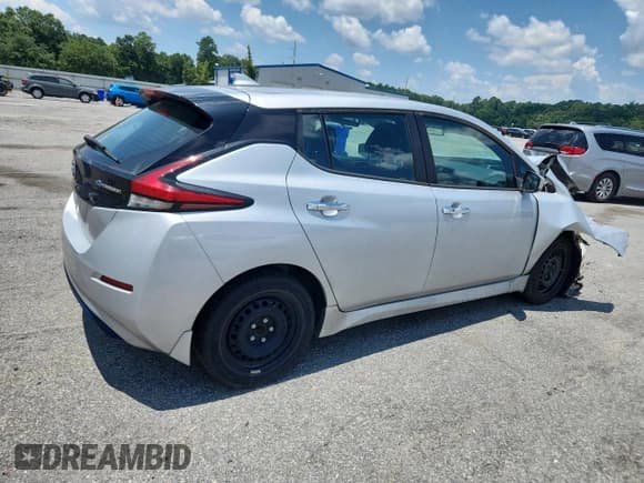 ✅ 2018 Nissan LEAF S • VIN: 1N4AZ1CP7JC306790 • Lot: 64834865. Listed on Copart with 78,167 mi. Free auction sales archive from the USA and detailed vehicle history report at DreamBid. Image 3.