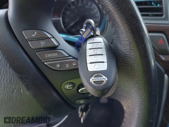 ✅ 2014 Nissan Pathfinder S • VIN: 5N1AR2MN7EC643118 • Lot: 42126204. Listed on IAAI with 102,960 mi. Free auction sales archive from the USA and detailed vehicle history report at DreamBid. Image 11.