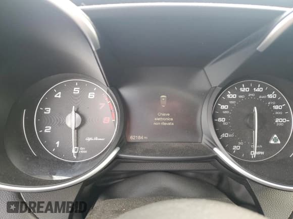 ✅ 2019 Alfa Romeo Giulia Quadrifoglio • VIN: ZARFAMEV4K7599309 • Lot: 69595785. Wystawiony na Copart z przebiegiem 62 184 mil. Bezpłatny archiwum sprzedaży aukcyjnych z USA i szczegółowy raport historii pojazdu na DreamBid. Zdjęcie 9.