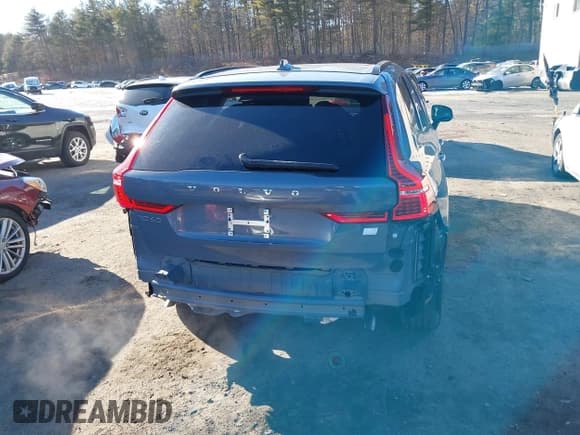 ✅ 2024 Volvo XC60 Plus Dark Theme • VIN: YV4H60DL0R1918759 • Lot: 41495835. Listed on IAAI with 3,277 mi. Free auction sales archive from the USA and detailed vehicle history report at DreamBid. Image 16.