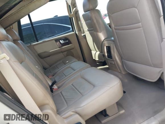 ✅ 2006 Ford Expedition Limited • VIN: 1FMFU19596LA41183 • Lot: 41741089. Listed on IAAI with 228,653 mi. Free auction sales archive from the USA and detailed vehicle history report at DreamBid. Image 8.