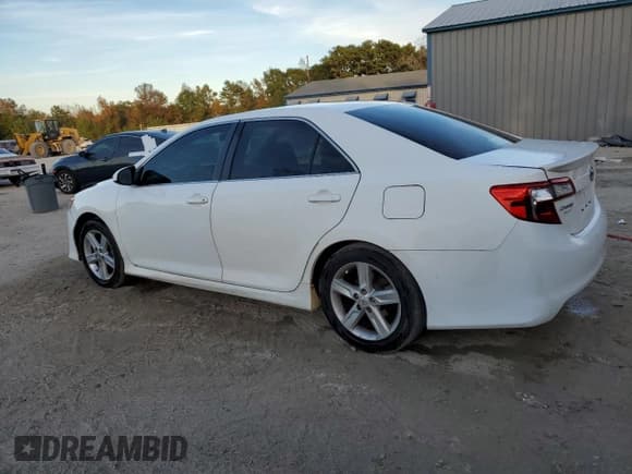 ✅ 2014 Toyota Camry SE • VIN: 4T1BF1FK2EU791603 • Lot: 93315145. Listed on Copart with 247,839 mi. Free auction sales archive from the USA and detailed vehicle history report at DreamBid. Image 2.