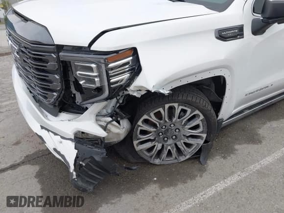 ✅ 2023 GMC Sierra 1500 Denali Ultimate • VIN: 1GTUUHEL2PZ298886 • Лот: 41976852. Опубликован ранее на IAAI с пробегом 15 586 миль. Бесплатный доступ к архиву аукционных продаж из США и подробный отчёт об истории автомобиля на DreamBid. Изображение 6.
