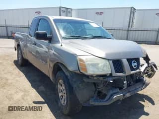 ✅ 2007 Nissan Titan XE • VIN: 1N6AA06A67N235482 • Lot: 42759861. Wystawiony na IAAI z przebiegiem 305 276 mil. Bezpłatny archiwum sprzedaży aukcyjnych z USA i szczegółowy raport historii pojazdu na DreamBid. Zdjęcie 1.
