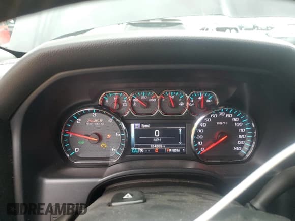 ✅ 2015 Chevrolet Silverado 2500HD LT • VIN: 1GC2KVEG3FZ509655 • Lot: 69041065. Wystawiony na Copart z przebiegiem 184 269 mil. Bezpłatny archiwum sprzedaży aukcyjnych z USA i szczegółowy raport historii pojazdu na DreamBid. Zdjęcie 9.