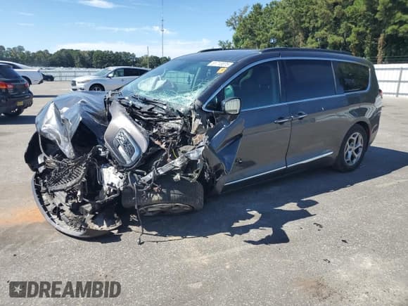 ✅ 2022 Chrysler Pacifica Limited • VIN: 2C4RC1GG8NR171020 • Lot: 81713075. Listed on Copart with Not provided. Free auction sales archive from the USA and detailed vehicle history report at DreamBid. Image 1.