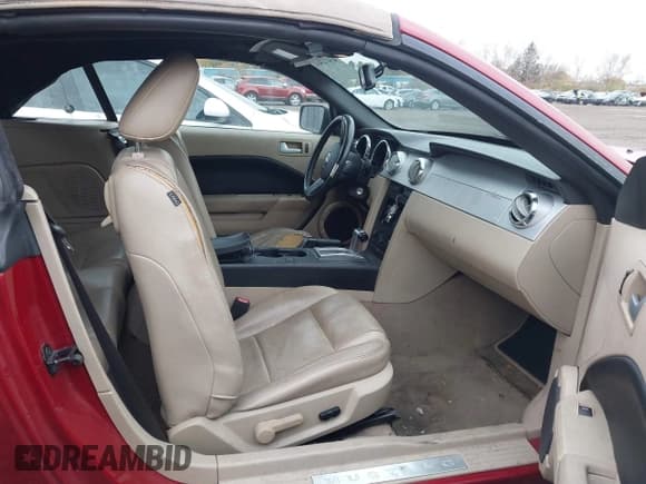 ✅ 2009 Ford Mustang • VIN: 1ZVHT84NX95119928 • Lot: 43472481. Listed on IAAI with 169,274 mi. Free auction sales archive from the USA and detailed vehicle history report at DreamBid. Image 5.