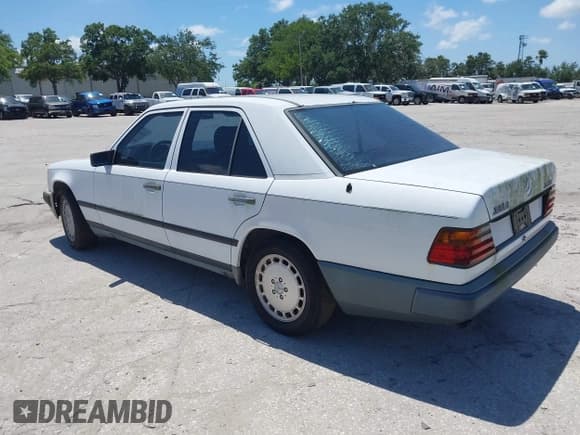 ✅ 1987 Mercedes-Benz 300 D • VIN: WDBEB33D8HA427656 • Lot: 42281340. Listed on IAAI with 78,621 mi. Free auction sales archive from the USA and detailed vehicle history report at DreamBid. Image 3.