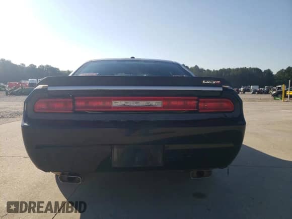 2009 Dodge Challenger SRT-8 z VIN 2B3LJ74W29H563241, wystawiony jako Copart lot #73367354 z przebiegiem Nie podano mil oraz Czysty tytuł • Clean title. Historia ofert i sprzedaży dostępna na DreamBid. Obrazek 6.