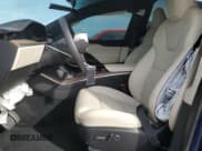 ✅ 2023 Tesla Model X • VIN: 7SAXCBE52PF384559 • Lot: 91859835. Wystawiony na Copart z przebiegiem 24 394 mil. Bezpłatny archiwum sprzedaży aukcyjnych z USA i szczegółowy raport historii pojazdu na DreamBid. Zdjęcie 7.