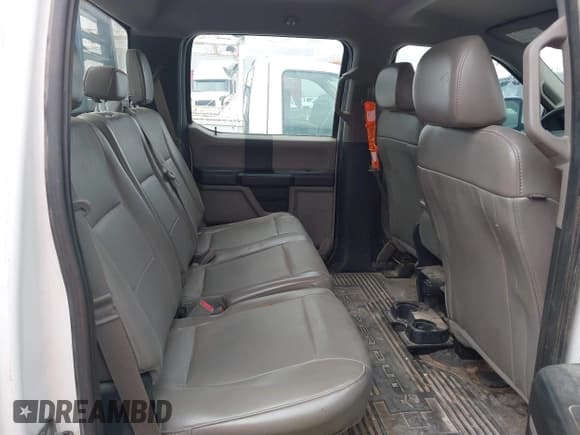 ✅ 2019 Ford F-250 XL • VIN: 1FT7W2A62KEC45366 • Lot: 42549198. Listed on IAAI with 111,729 mi. Free auction sales archive from the USA and detailed vehicle history report at DreamBid. Image 6.