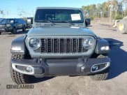 ✅ 2025 Jeep Gladiator Texas Trail • VIN: 1C6PJTAG5SL519661 • Лот: 43694854. Опубликован ранее на IAAI с пробегом 3 366 миль. Бесплатный доступ к архиву аукционных продаж из США и подробный отчёт об истории автомобиля на DreamBid. Изображение 6.