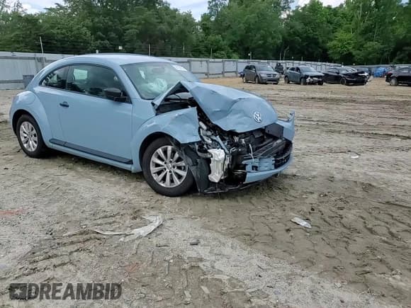 ✅ 2015 Volkswagen Beetle Fleet Edition • VIN: 3VWF17AT1FM609870 • Lot: 59155315. Listed on Copart with 145,425 mi. Free auction sales archive from the USA and detailed vehicle history report at DreamBid. Image 14.