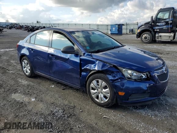 ✅ 2013 Chevrolet Cruze LS • VIN: 1G1PA5SH1D7255189 • Lot: 84983025. Listed on Copart with 130,905 mi. Free auction sales archive from the USA and detailed vehicle history report at DreamBid. Image 4.