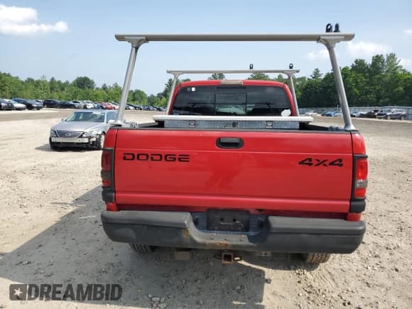 ✅ 2001 Dodge 1500 • VIN: 3B7HF13Y51G789476 • Lot: 62226295. Wystawiony na Copart z przebiegiem 196 483 mil. Bezpłatny archiwum sprzedaży aukcyjnych z USA i szczegółowy raport historii pojazdu na DreamBid. Zdjęcie 6.