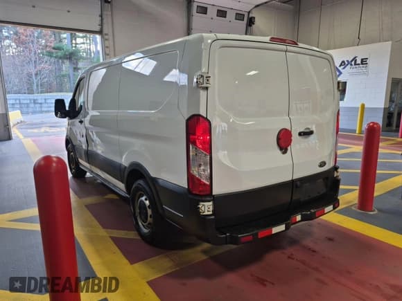✅ 2016 Ford Transit Cargo • VIN: 1FTYE1YM6GKB19154 • Lot: 43929990. Wystawiony na IAAI z przebiegiem 345 851 mil. Bezpłatny archiwum sprzedaży aukcyjnych z USA i szczegółowy raport historii pojazdu na DreamBid. Zdjęcie 24.