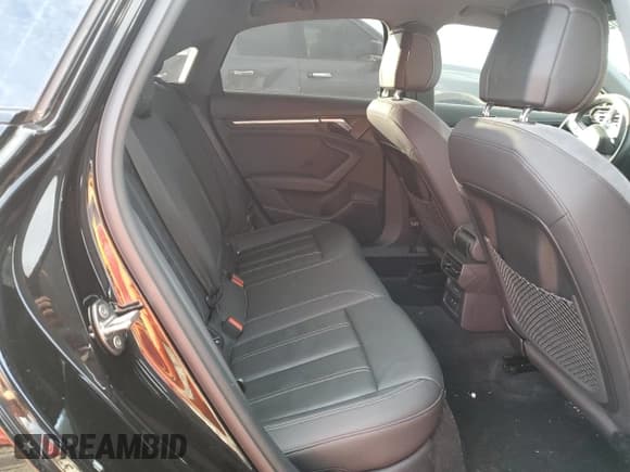 ✅ 2023 Audi A3 Premium Plus • VIN: WAUBUDGY4PA091856 • Lot: 85087024. Wystawiony na Copart z przebiegiem 17 225 mil. Bezpłatny archiwum sprzedaży aukcyjnych z USA i szczegółowy raport historii pojazdu na DreamBid. Zdjęcie 10.