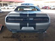 ✅ 2015 Dodge Challenger SRT 392 • VIN: 2C3CDZDJ9FH714212 • Lot: 43531322. Wystawiony na IAAI z przebiegiem 79 828 mil. Bezpłatny archiwum sprzedaży aukcyjnych z USA i szczegółowy raport historii pojazdu na DreamBid. Zdjęcie 6.