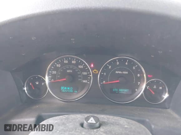 ✅ 2007 Jeep Commander Sport • VIN: 1J8HH48KX7C622714 • Lot: 42257498. Wystawiony na IAAI z przebiegiem 165 438 mil. Bezpłatny archiwum sprzedaży aukcyjnych z USA i szczegółowy raport historii pojazdu na DreamBid. Zdjęcie 7.