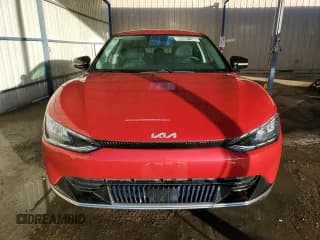 ✅ 2023 Kia EV6 Wind • VIN: KNDC34LA4P5157611 • Lot: 92691165. Wystawiony na Copart z przebiegiem 45 613 mil. Bezpłatny archiwum sprzedaży aukcyjnych z USA i szczegółowy raport historii pojazdu na DreamBid. Zdjęcie 5.