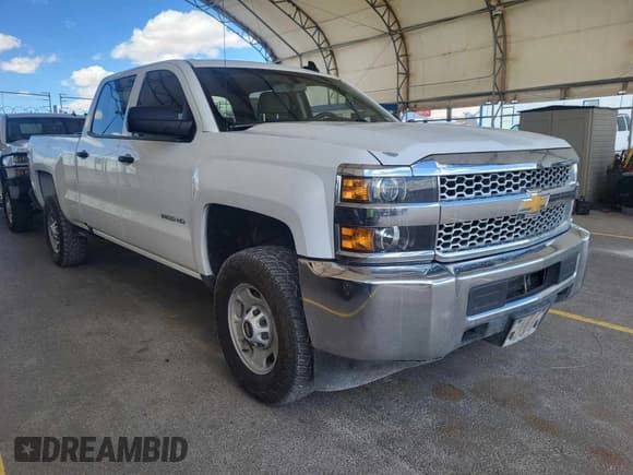 ✅ 2019 Chevrolet Silverado 2500HD Work Truck • VIN: 1GC1KREG2KF218711 • Lot: 42285047. Wystawiony na IAAI z przebiegiem 199 135 mil. Bezpłatny archiwum sprzedaży aukcyjnych z USA i szczegółowy raport historii pojazdu na DreamBid. Zdjęcie 1.