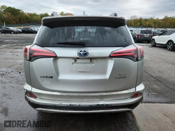 ✅ 2016 Toyota RAV4 XLE • VIN: JTMRJREVXGD003181 • Lot: 85527965. Listed on Copart with 158,542 mi. Free auction sales archive from the USA and detailed vehicle history report at DreamBid. Image 6.