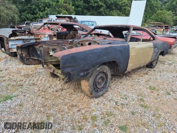 ✅ 1969 Dodge Charger • VIN: XP29H9B442352 • Лот: 70062665. Опубликован ранее на Copart с пробегом Не указан. Бесплатный доступ к архиву аукционных продаж из США и подробный отчёт об истории автомобиля на DreamBid. Изображение 2.