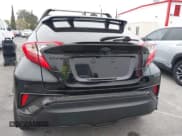 ✅ 2021 Toyota C-HR LE • VIN: JTNKHMBX9M1125805 • Lot: 42984580. Wystawiony na IAAI z przebiegiem 50 322 mil. Bezpłatny archiwum sprzedaży aukcyjnych z USA i szczegółowy raport historii pojazdu na DreamBid. Zdjęcie 16.