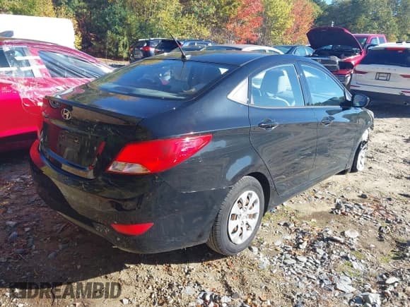 ✅ 2017 Hyundai Accent SE • VIN: KMHCT4AE5HU278981 • Lot: 43430286. Wystawiony na IAAI z przebiegiem 68 382 mil. Bezpłatny archiwum sprzedaży aukcyjnych z USA i szczegółowy raport historii pojazdu na DreamBid. Zdjęcie 4.