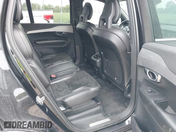 ✅ 2016 Volvo XC90 T6 R-Design • VIN: YV4A22PM6G1045500 • Lot: 42505389. Listed on IAAI with 107,285 mi. Free auction sales archive from the USA and detailed vehicle history report at DreamBid. Image 8.