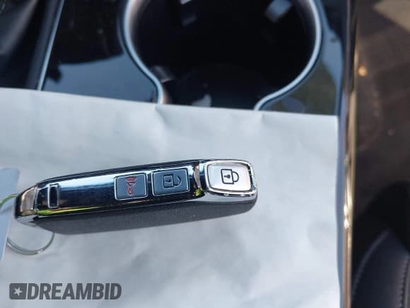 ✅ 2022 Kia Stinger GT-Line • VIN: KNAE35LDXN6102111 • Lot: 43648843. Wystawiony na IAAI z przebiegiem 46 111 mil. Bezpłatny archiwum sprzedaży aukcyjnych z USA i szczegółowy raport historii pojazdu na DreamBid. Zdjęcie 11.