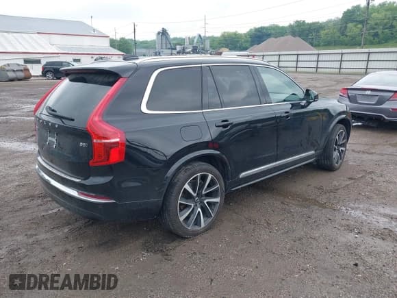 ✅ 2023 Volvo XC90 Plus • VIN: YV4L12PN0P1910689 • Lot: 42425376. Listed on IAAI with 48,667 mi. Free auction sales archive from the USA and detailed vehicle history report at DreamBid. Image 4.
